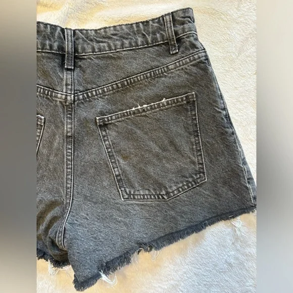 Zara shorts - Picture 3 of 7